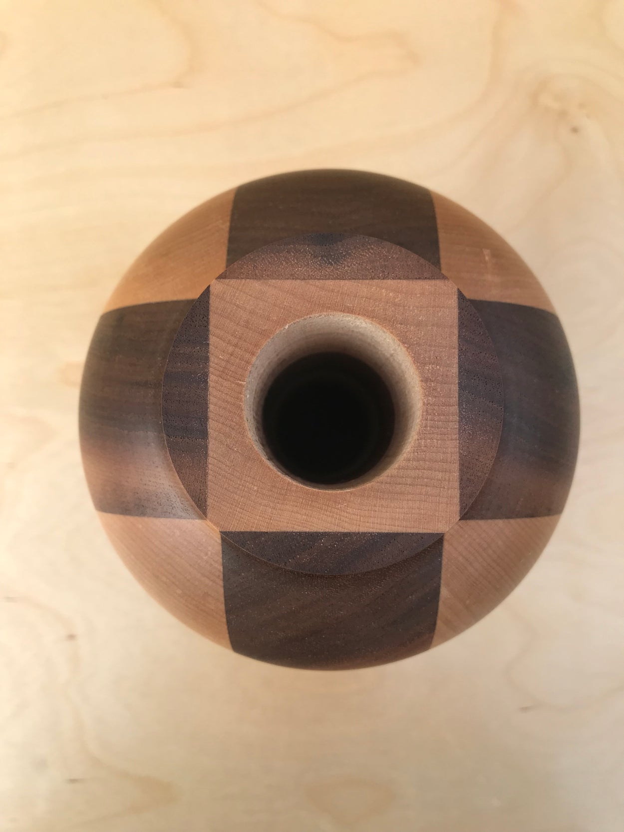 CHECKS MIX WOOD VASE - GRAND | WALNUT + HARD MAPLE