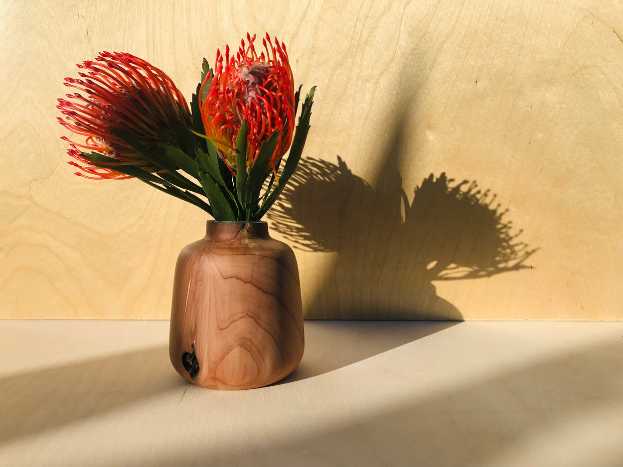 REDONDO WOOD BUD VASE - PETIT | RECLAIMED NORTH AMERICAN CEDAR