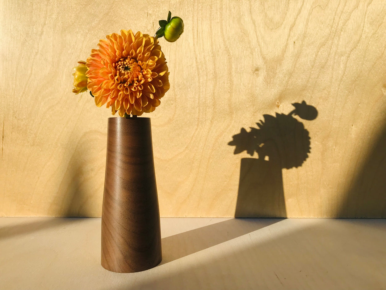 DELGADO WOOD BUD VASE - PETIT | NORTH AMERICAN WALNUT
