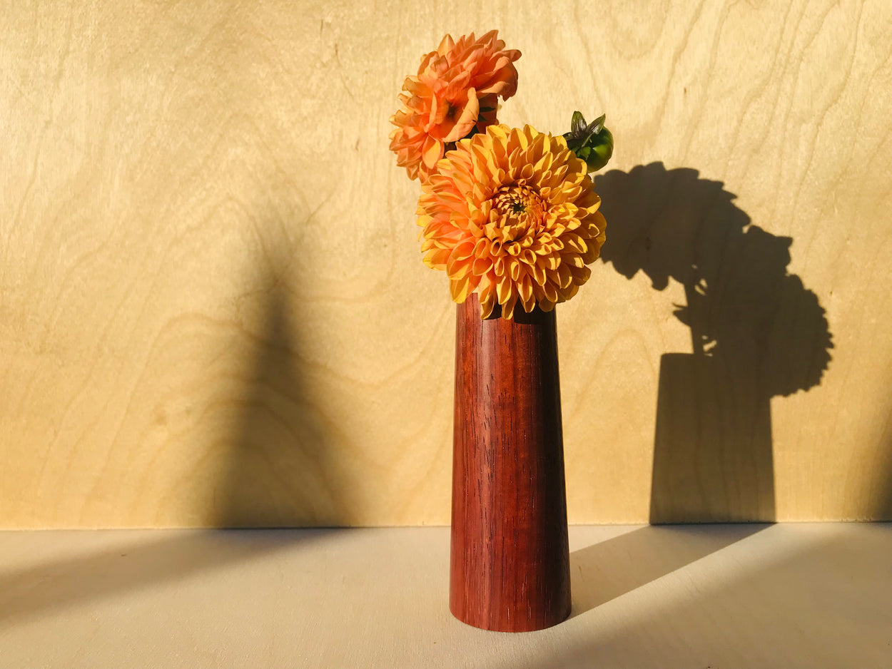 DELGADO WOOD BUD VASE - PETIT | AFRICAN PADAUK